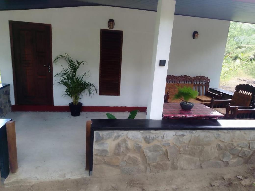 Soma Cabana, Homestay & Restaurant تانجالي المظهر الخارجي الصورة